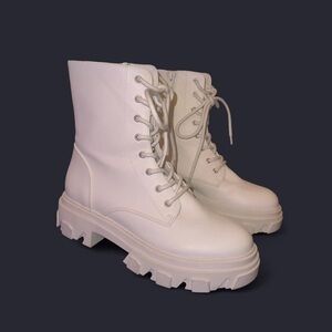 Source Unknown White Combat Boots